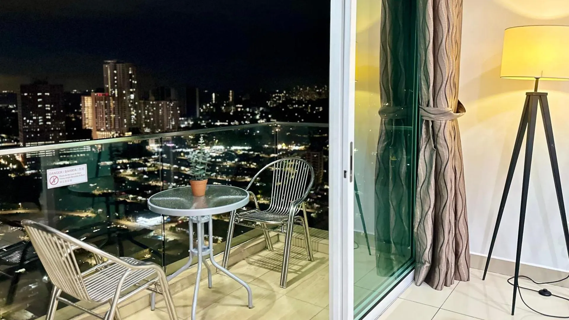 Appartement Deluxe Suite Ksl Near Holidayplaza Bus2Ciq 4B3B Johor Bahru