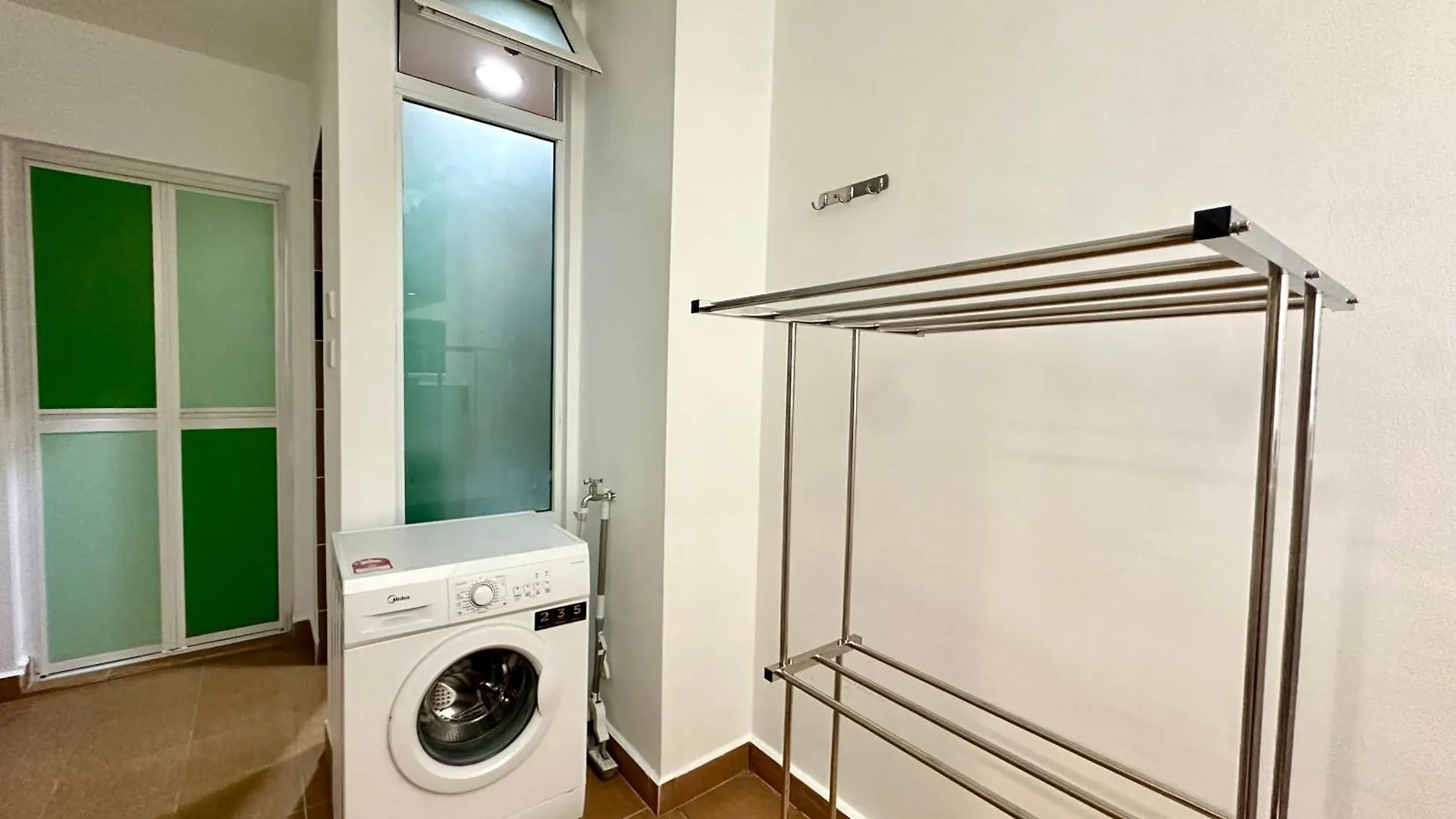 Deluxe Suite Ksl Near Holidayplaza Bus2Ciq 4B3B Johor Bahru