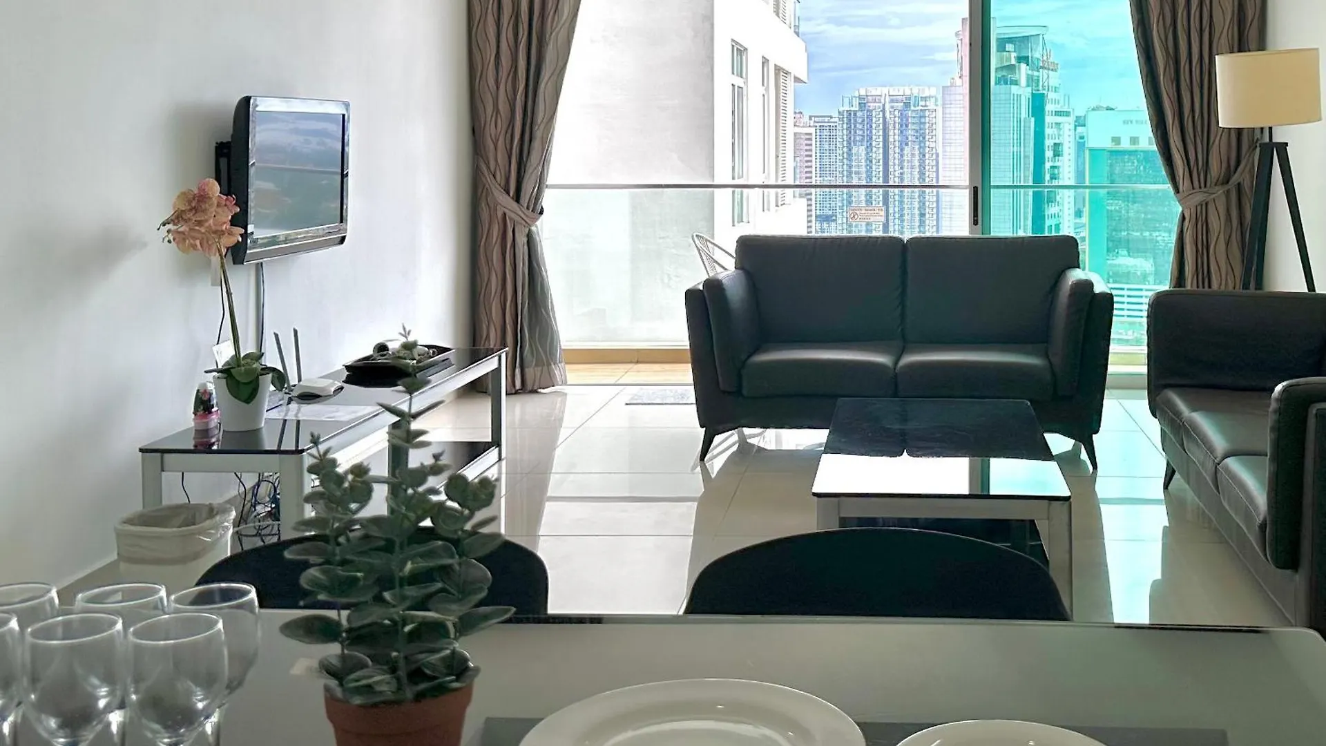 Deluxe Suite Ksl Near Holidayplaza Bus2Ciq 4B3B Johor Bahru Maleisië