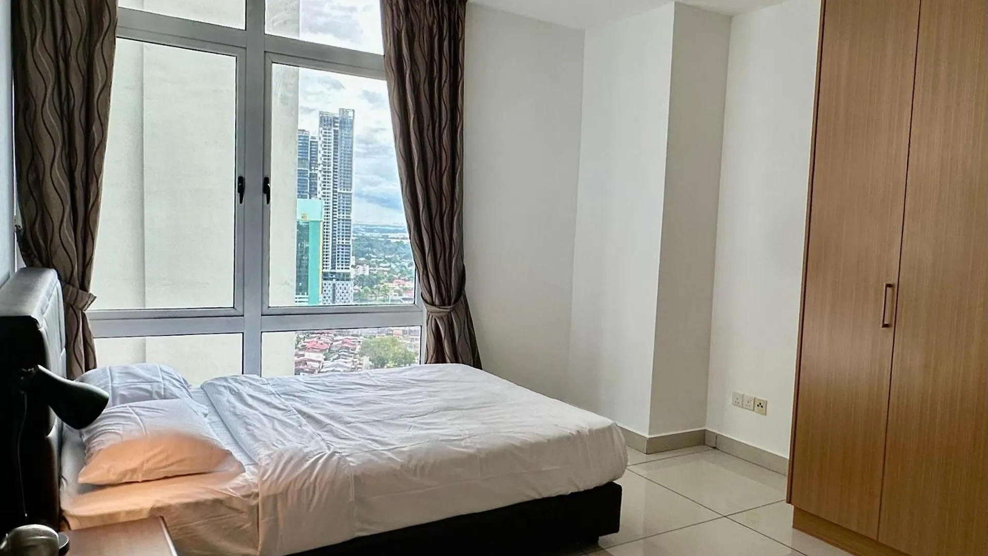 Deluxe Suite Ksl Near Holidayplaza Bus2Ciq 4B3B Johor Bahru Appartement