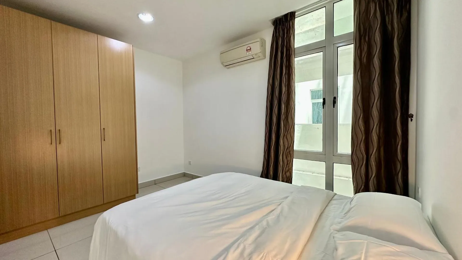 Deluxe Suite Ksl Near Holidayplaza Bus2Ciq 4B3B Johor Bahru Malaysia