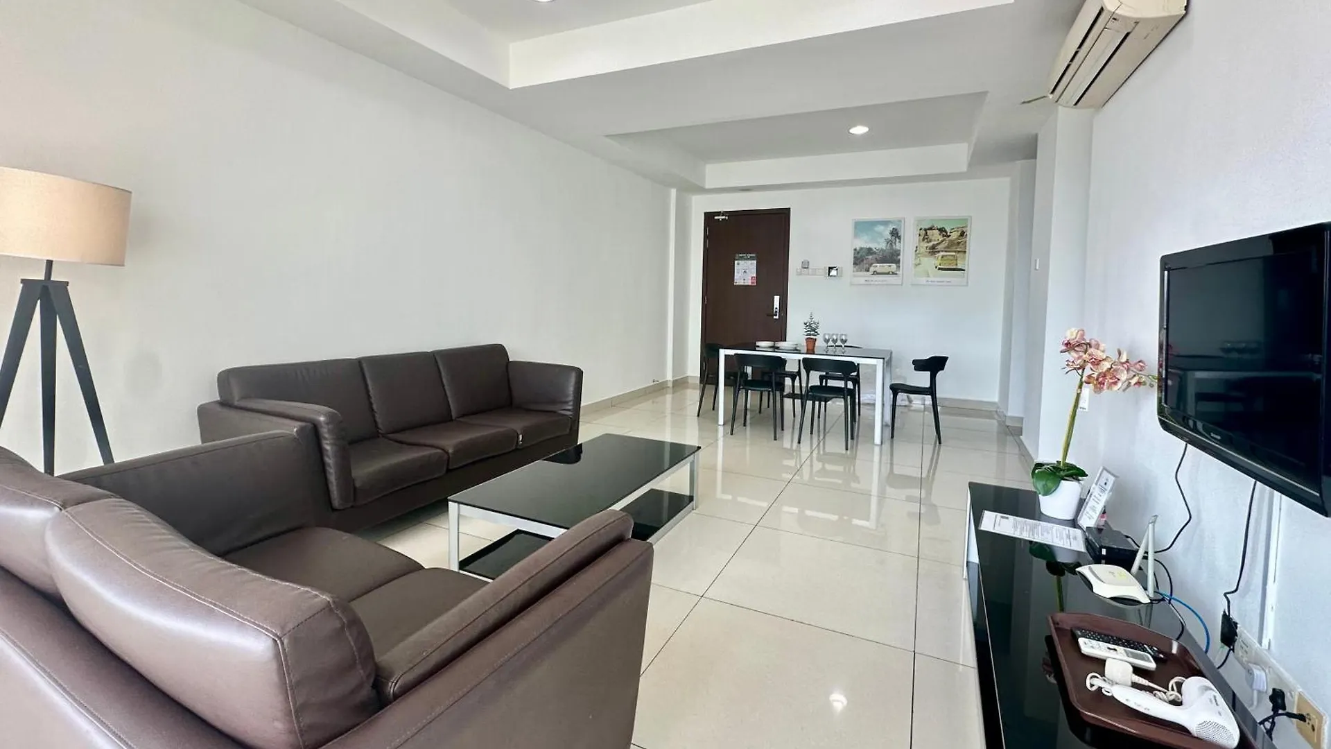 Deluxe Suite Ksl Near Holidayplaza Bus2Ciq 4B3B Johor Bahru