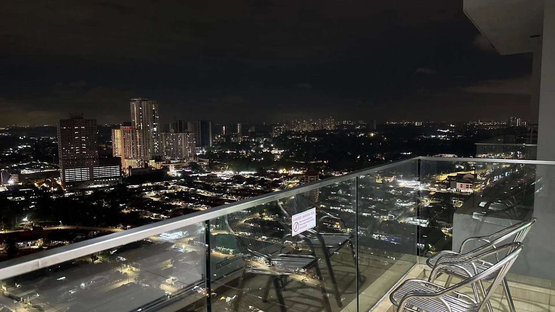 Deluxe Suite Ksl Near Holidayplaza Bus2Ciq 4B3B Johor Bahru 0*,