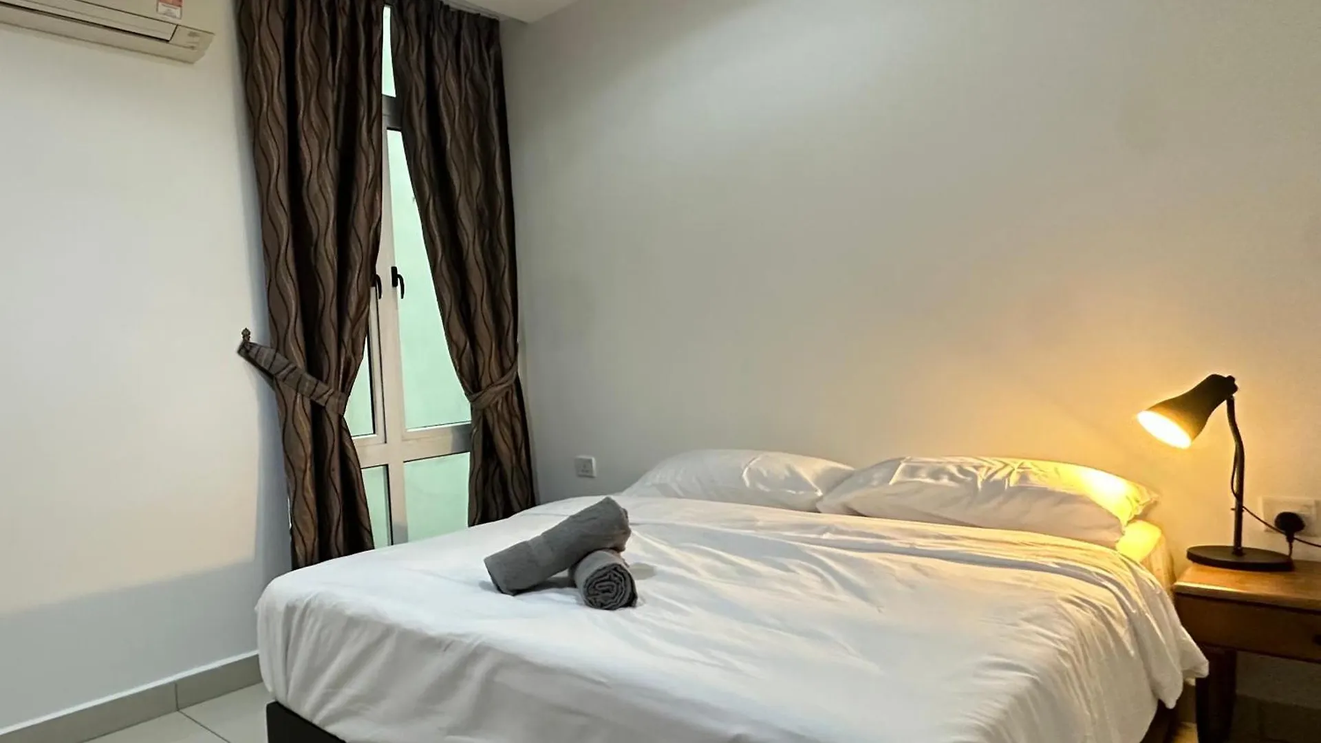 Deluxe Suite Ksl Near Holidayplaza Bus2Ciq 4B3B Johor Bahru Apartment