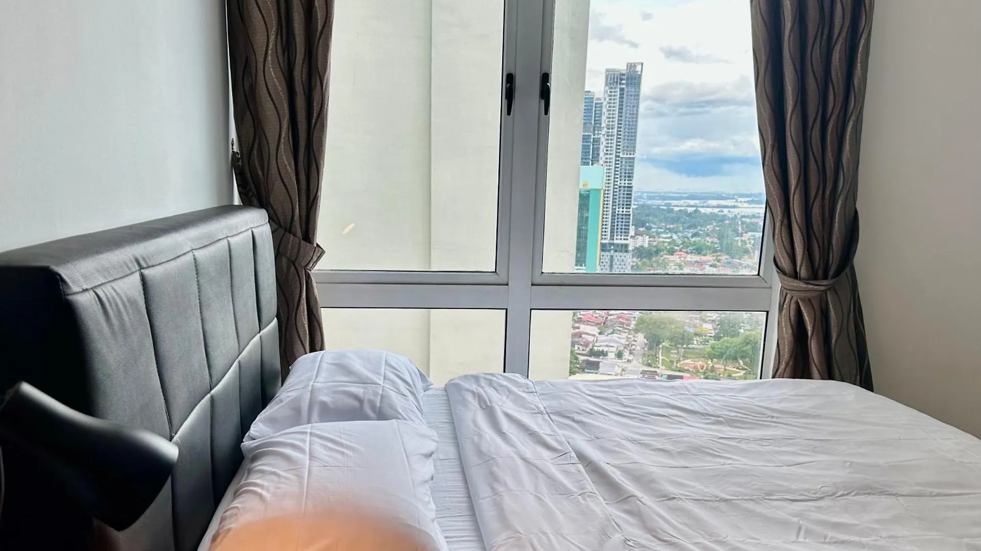 Apartment Deluxe Suite Ksl Near Holidayplaza Bus2Ciq 4B3B Johor Bahru Malaysia