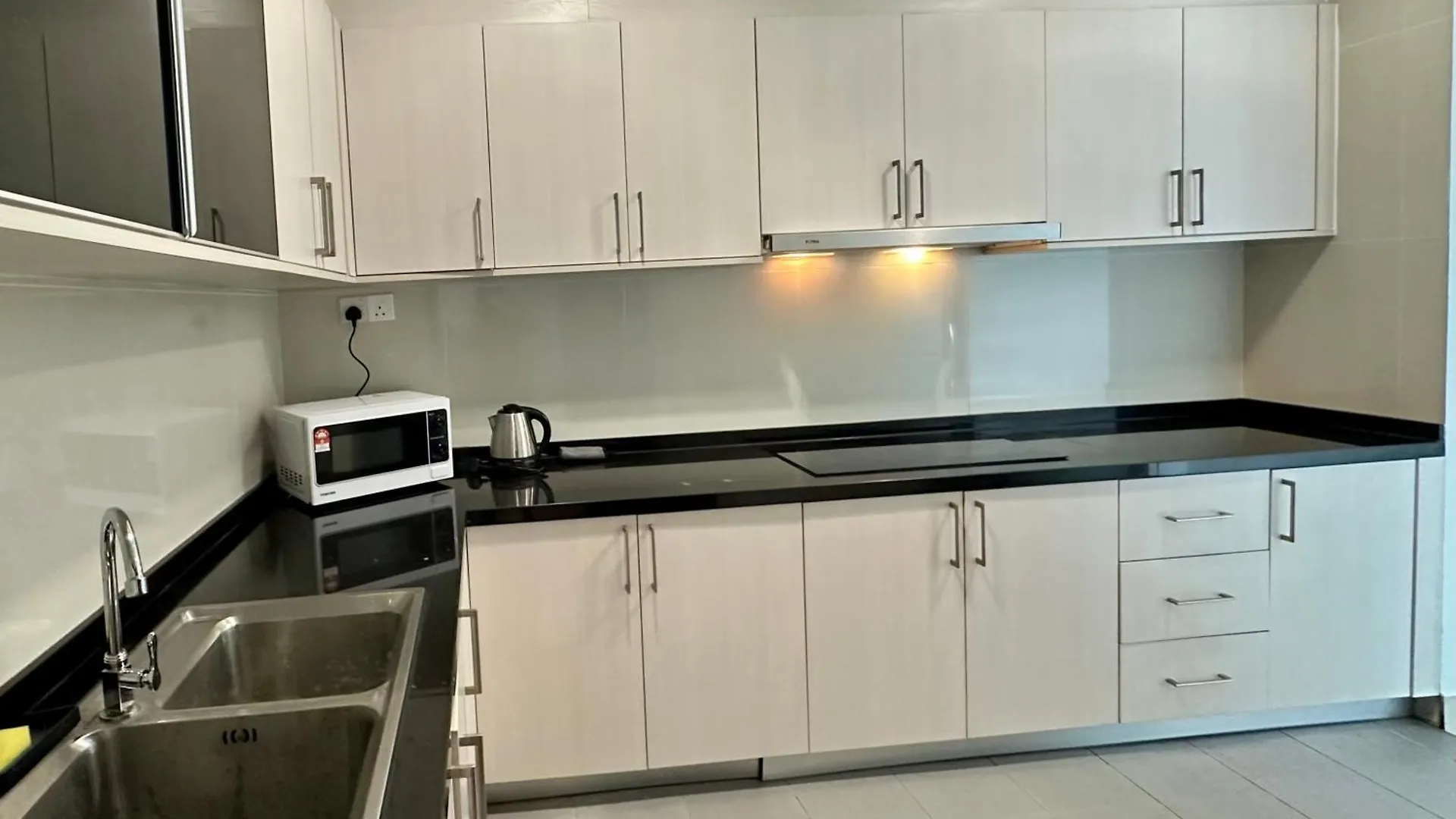 Deluxe Suite Ksl Near Holidayplaza Bus2Ciq 4B3B Τζόχορ Μπάχρου