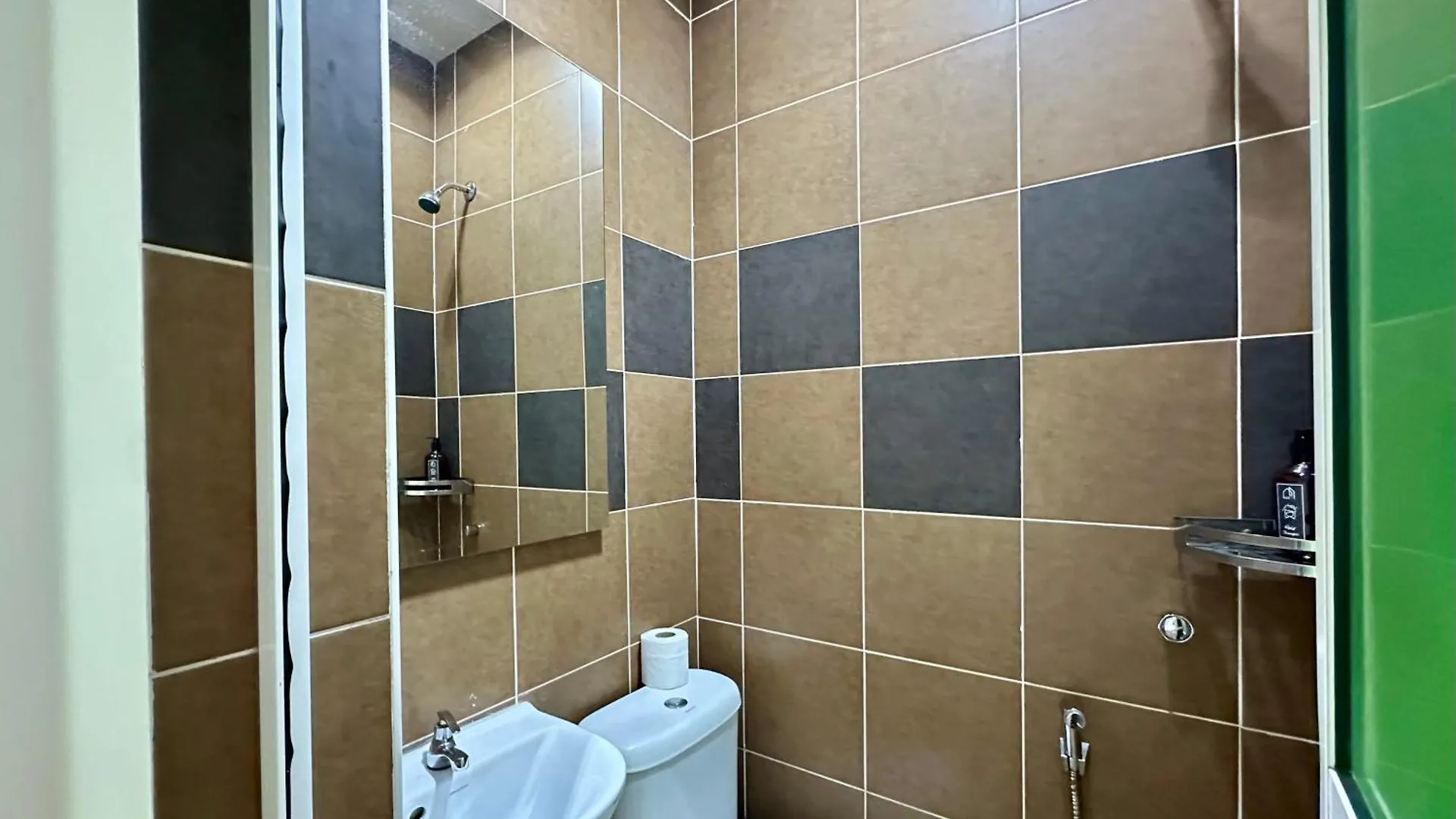 Deluxe Suite Ksl Near Holidayplaza Bus2Ciq 4B3B Τζόχορ Μπάχρου Διαμέρισμα